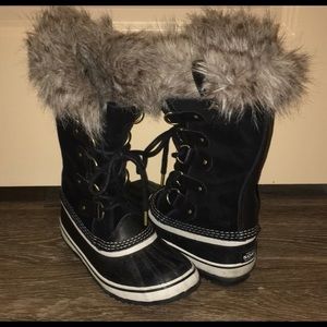 Sorel Joan of Arc Boots.